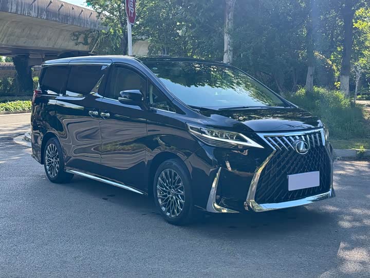 Toyota Vellfire — фото 3