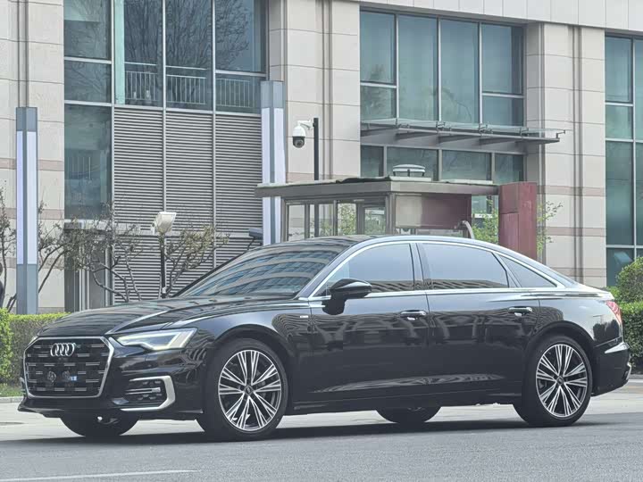Audi A6L 2024 45 TFSI — фото 1