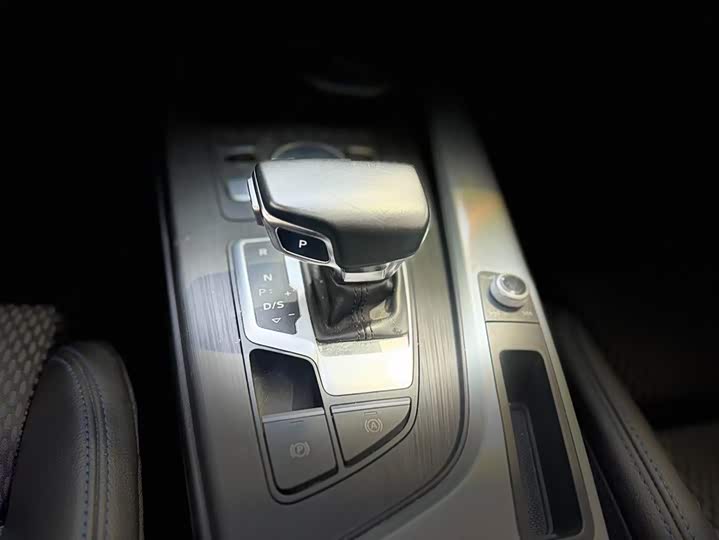 Audi A4L 2018 30 40 TFSI Sport — фото 19