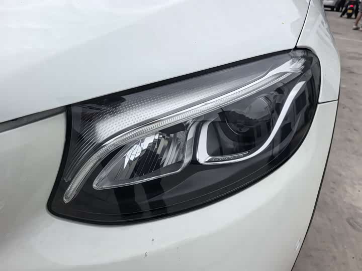 Mercedes-Benz GLC 260 4MATIC динамик — фото 4