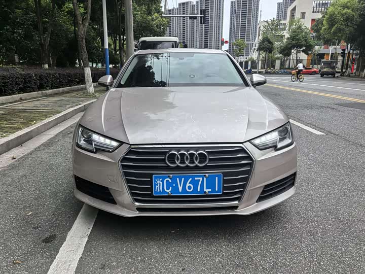 Audi A4L Plus 40 TFSI базовая — фото 2