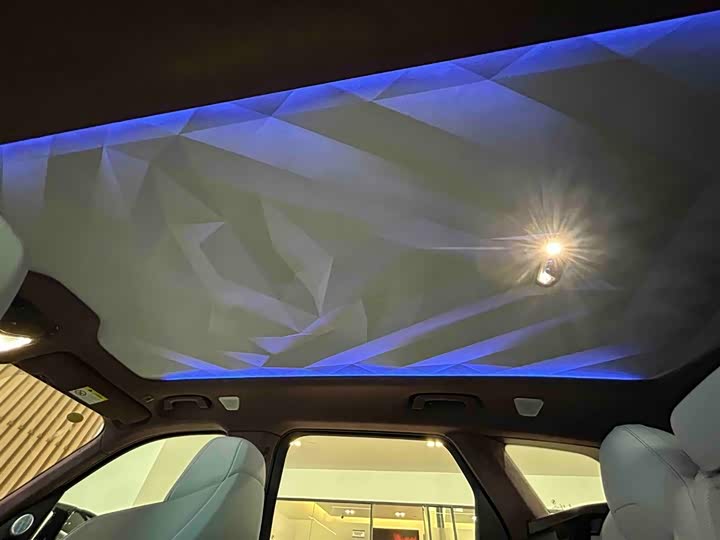 BMW XM 2023 Base — фото 15