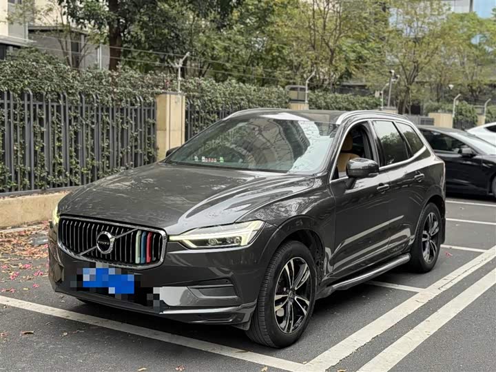Volvo XC60 2018 T 5 4 WD — фото 1