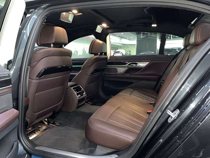 BMW 7-Series 2018 730 Li Leading M — фото 20