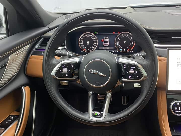 Jaguar XFL 2024 2.0 T P 300 4 WD — фото 14