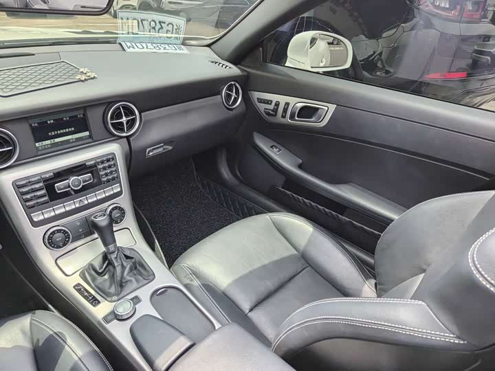 Mercedes-Benz SLK-Class 2011 SLK 200 — фото 7