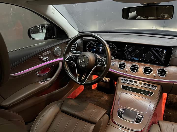 Mercedes-Benz E-Class 2023 E 260 L — фото 15