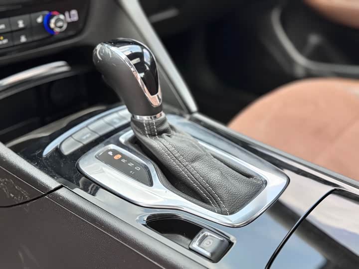 Buick Regal — фото 13