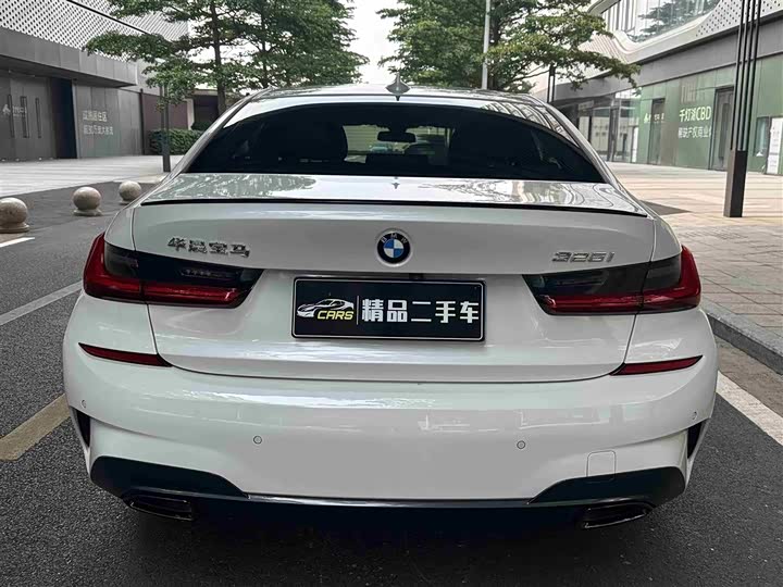 BMW 3-Series 2020 325i M — фото 8