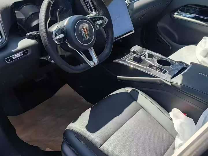 Hongqi HS3 PHEV 2025 117km PLUS — фото 10