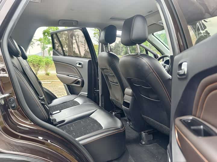 Trumpchi GS3 2017 200 T AT — фото 11