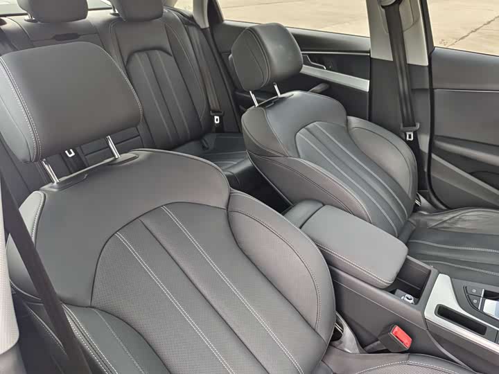 Audi A4L 2020 40 TFSI — фото 14