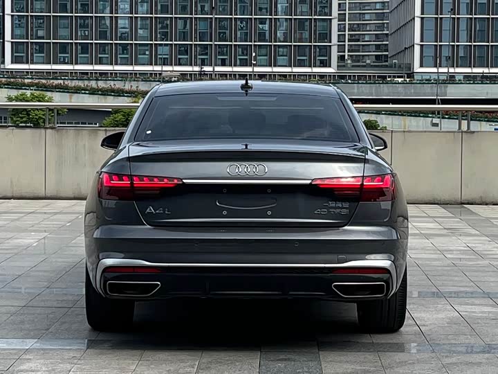 Audi A4L 2022 40 TFSI — фото 5