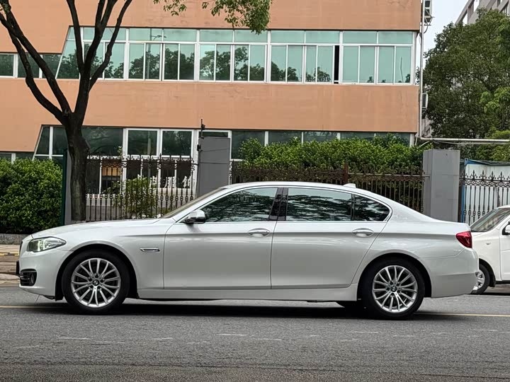 BMW 5-Series 2017 525 Li — фото 3