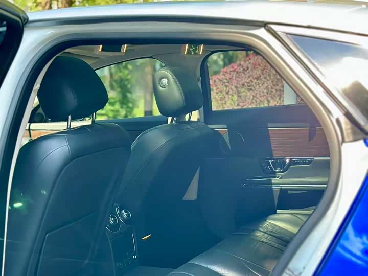 Jaguar XJ 2014 XJL 2.0 T 2 WD — фото 14