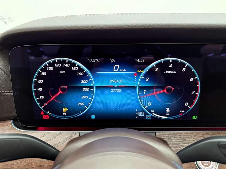 Mercedes-Benz E-Class 2023 E 300 L — фото 22