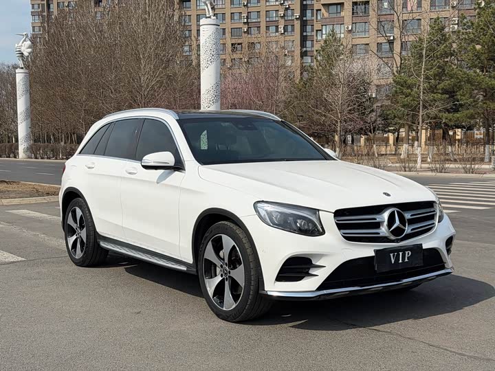 Mercedes-Benz GLC 2018 GLC 300 4 MATIC — фото 2