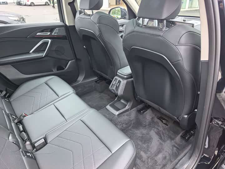 BMW X1 2025 s Drive 25 Li X — фото 22