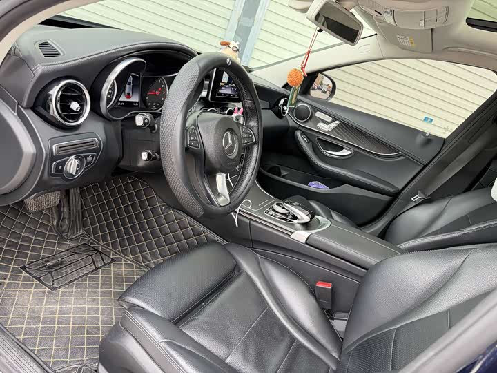 Mercedes-Benz C-Class 2018 C 200 L — фото 4