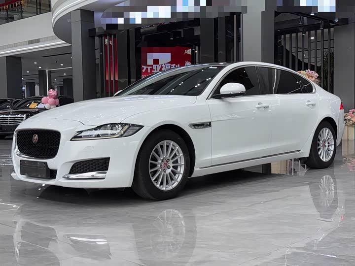 Jaguar XFL 2017 XFL 2.0 T 200 PS — фото 1