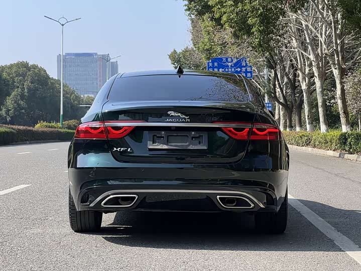 Jaguar XFL 2022 XFL 2.0 T P 250 2 WD — фото 16