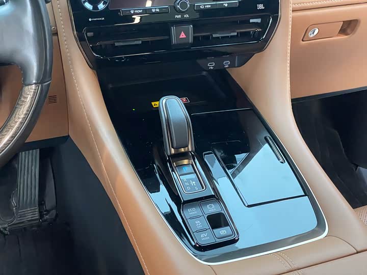 Toyota Vellfire — фото 27