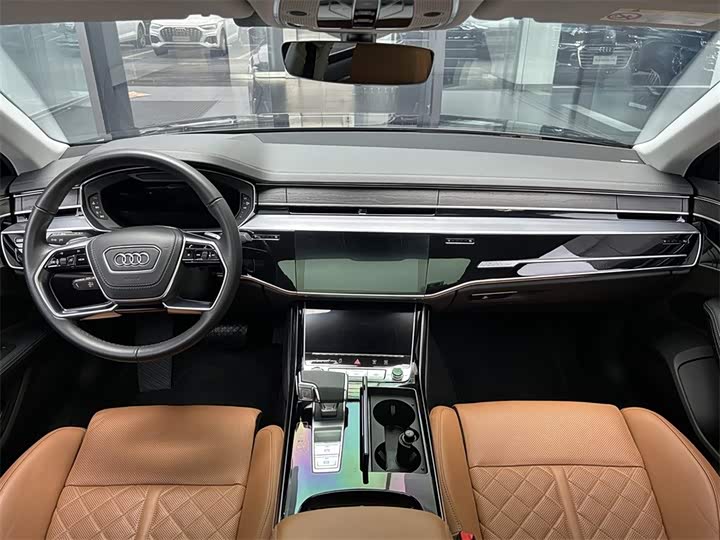 Audi A8 2023 A 8 L 50 TFSI quattro — фото 6
