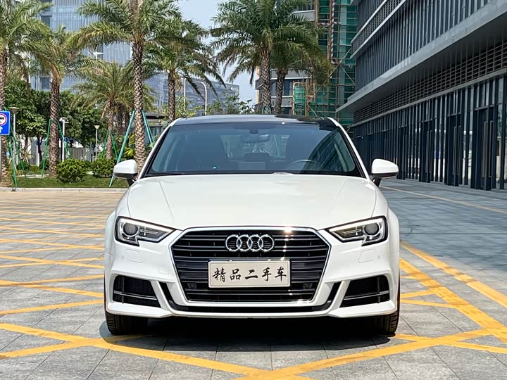 Audi A3 2018 30 Limousine 35 TFSI — фото 2