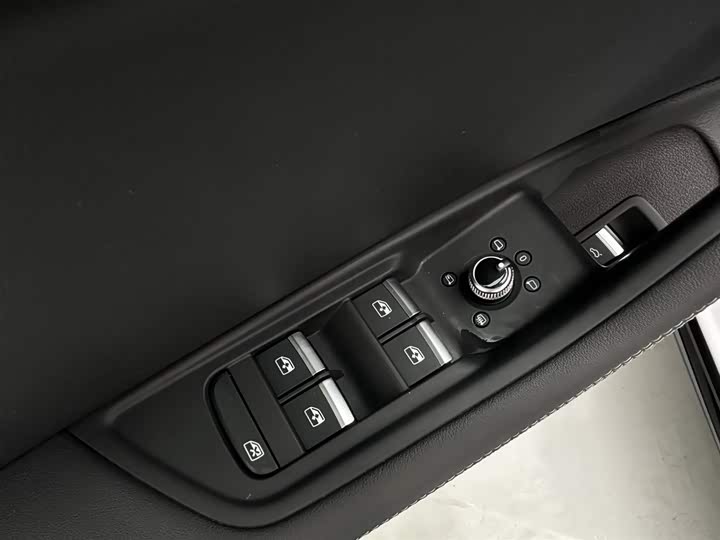 Audi A4L 2023 40 TFSI — фото 23
