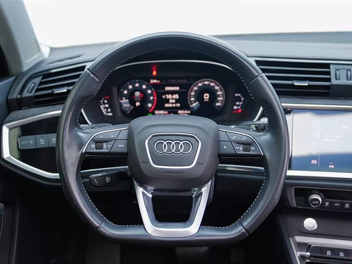 Audi Q3 2020 40 TFSI — фото 10