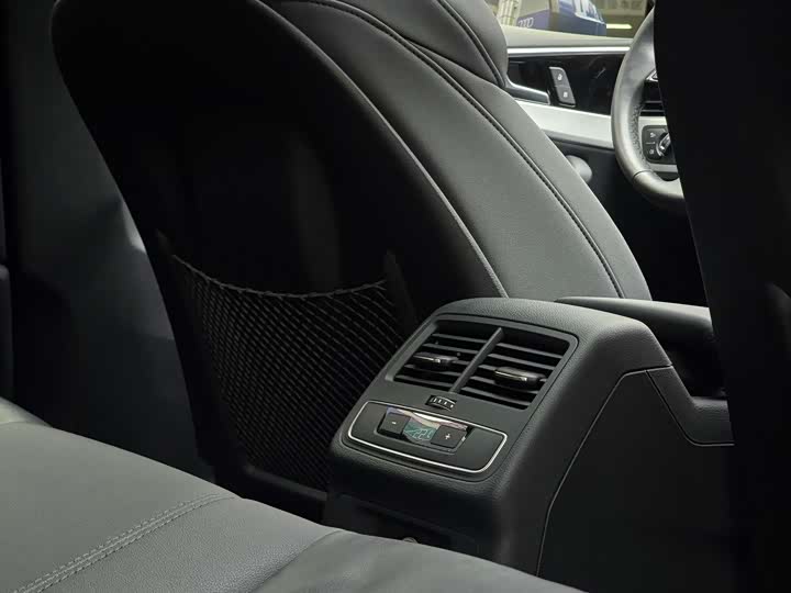 Audi A5 2023 Sportback 40 TFSI — фото 16