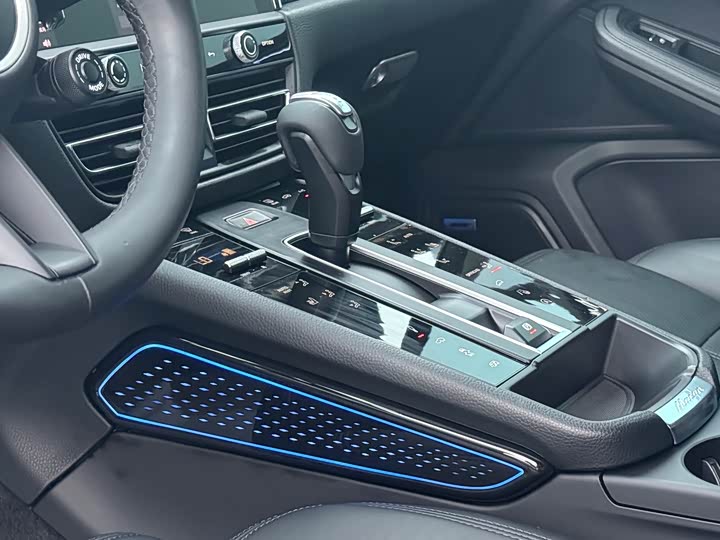 Porsche Macan 2022 Macan S 2.9 T — фото 16