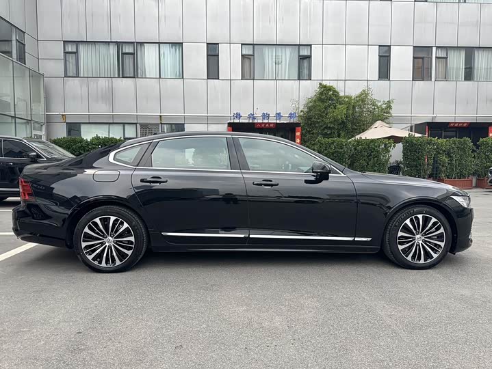 Volvo S90 Hybrid 2024 Hybrid 4 WD — фото 4