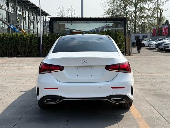 Mercedes-Benz A-Class 2019 A 200 L — фото 6
