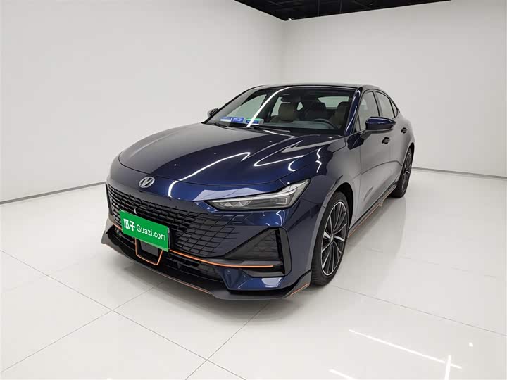 Changan UNI-V 2022 1.5 T — фото 2
