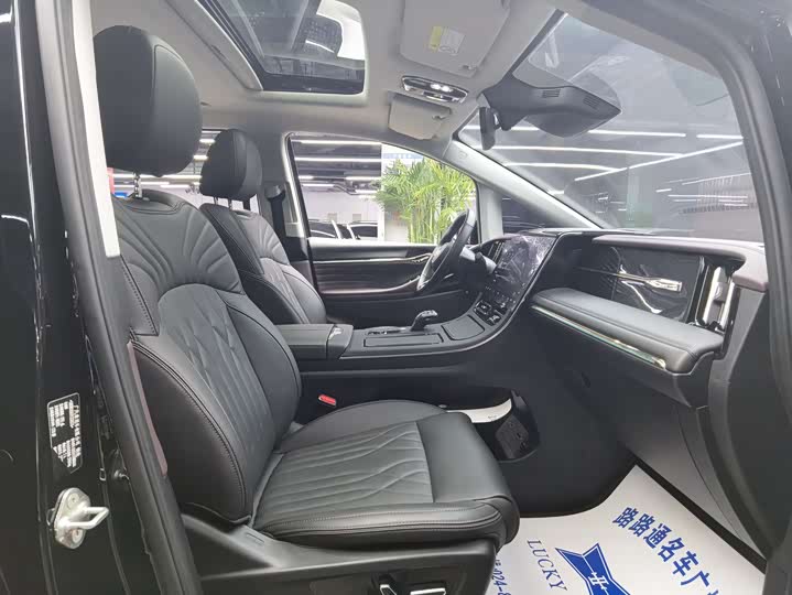 Trumpchi M8 2024 400 T — фото 8
