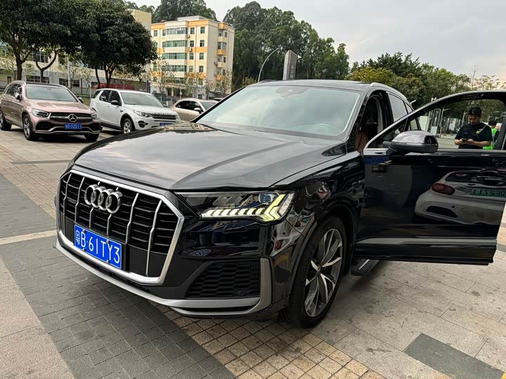 Audi Q7 2020 55 TFSI quattro — фото 3