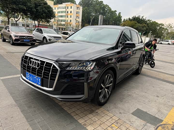 Audi Q7 2020 55 TFSI quattro — фото 4