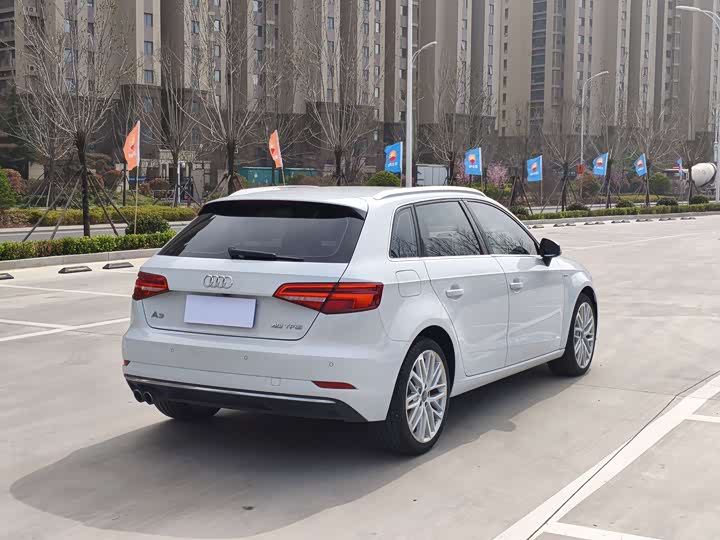 Audi A3 2017 Sportback 40 TFSI — фото 7