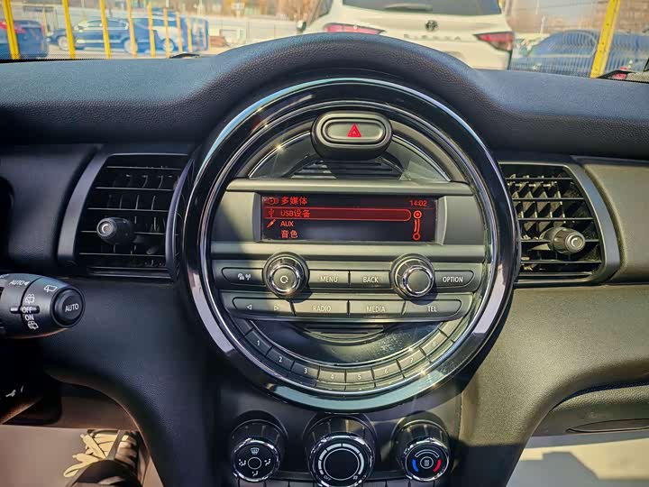 MINI Hatch — фото 19