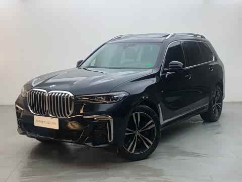 BMW X7 2021 x Drive 40i M — фото 19