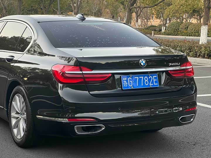 BMW 7 Series 730Li продвинутая — фото 7