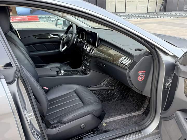 Mercedes-Benz CLS 2015 CLS 320 — фото 17