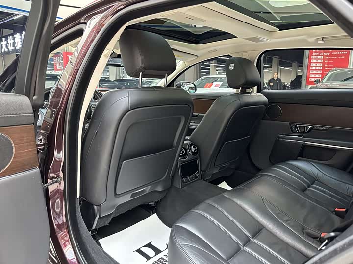 Jaguar XJ 2016 XJL 3.0 SC 2 WD — фото 4
