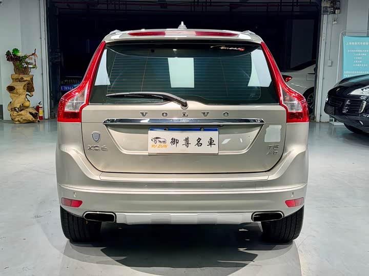 Volvo XC60 2015 T 5 AWD — фото 6
