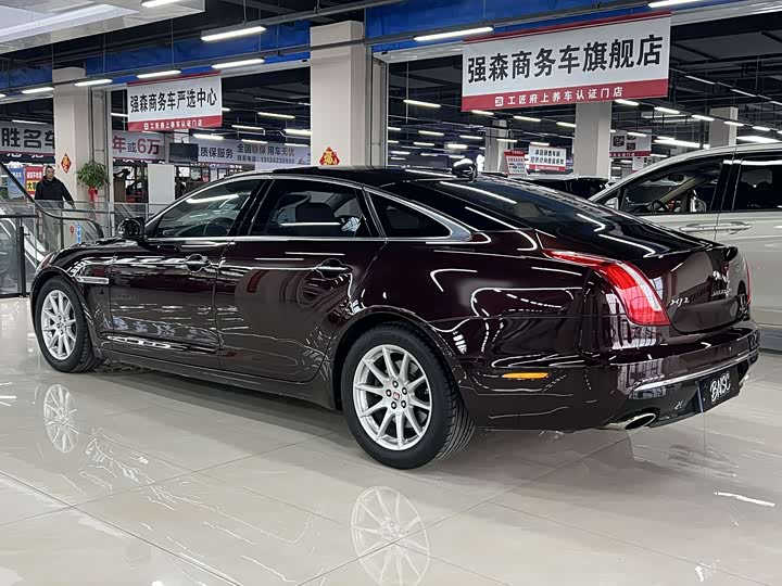 Jaguar XJ 2016 XJL 2.0 T 2 WD — фото 12