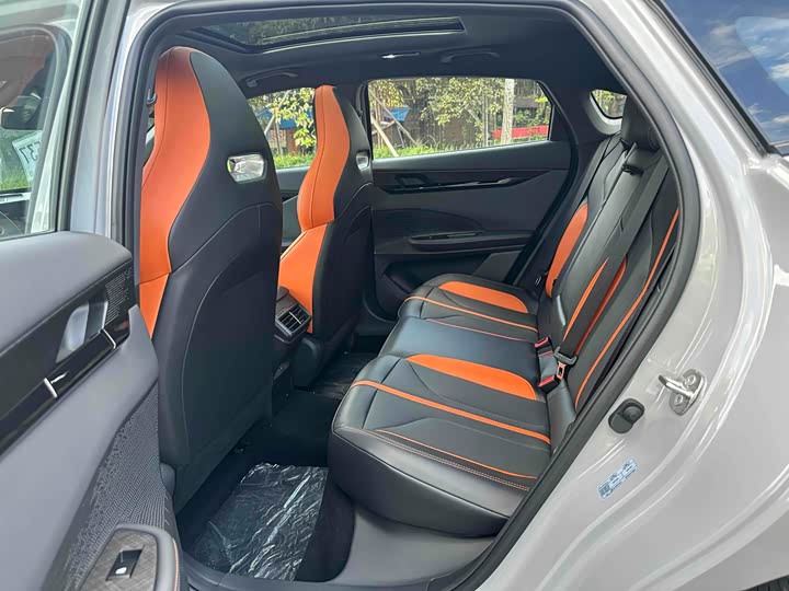Changan UNI-V 2024 1.5 T Sport — фото 13