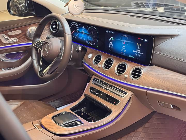 Mercedes-Benz E-Class 2023 E 300 L — фото 11