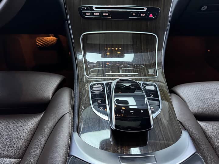 Mercedes-Benz GLC 2018 GLC 260 4 MATIC Luxury — фото 9