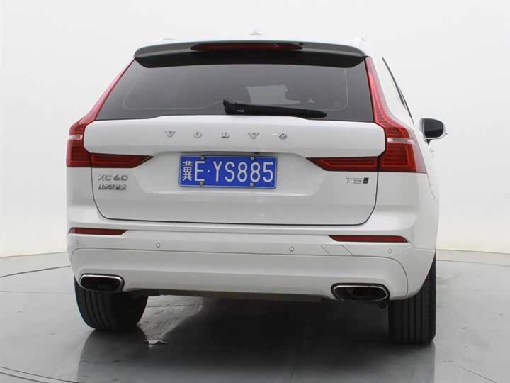 Volvo XC60 2019 T 5 4 WD V — фото 14